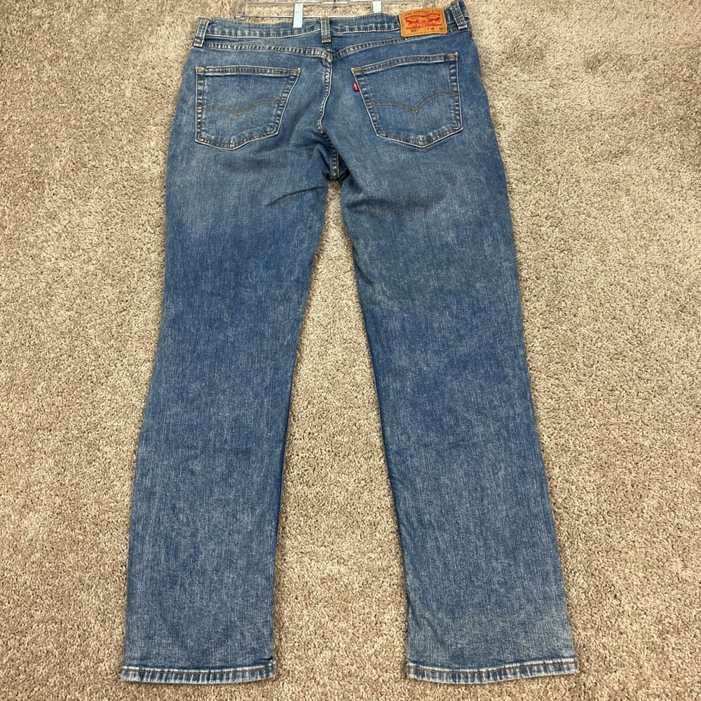 Levis 511 Jeans Mens 36x32 Medium Wash Blue Straight Leg 5 Pocket Denim EUC - Picture 3 of 14